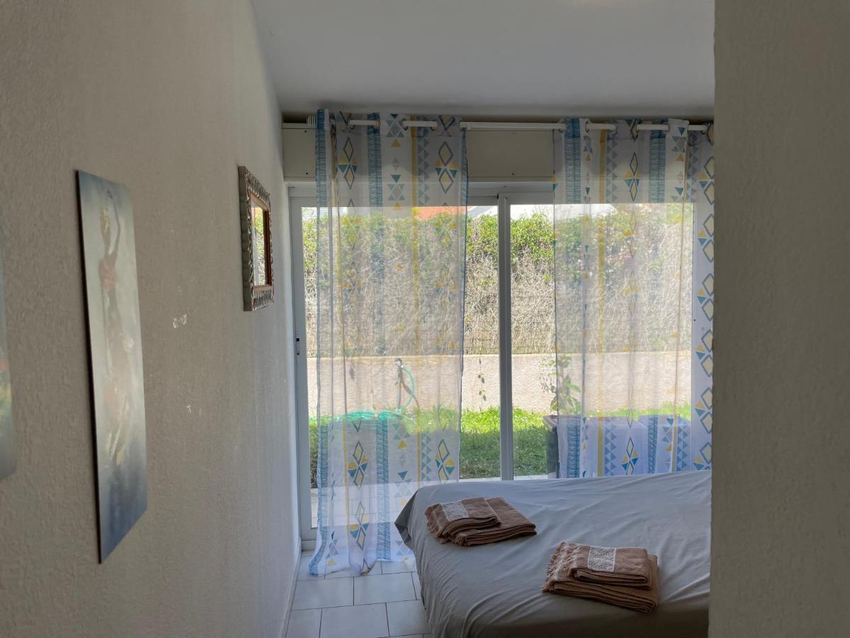 Villa Tous Conforts Avec Piscine Privee Et Acces Plage Сервион Екстериор снимка