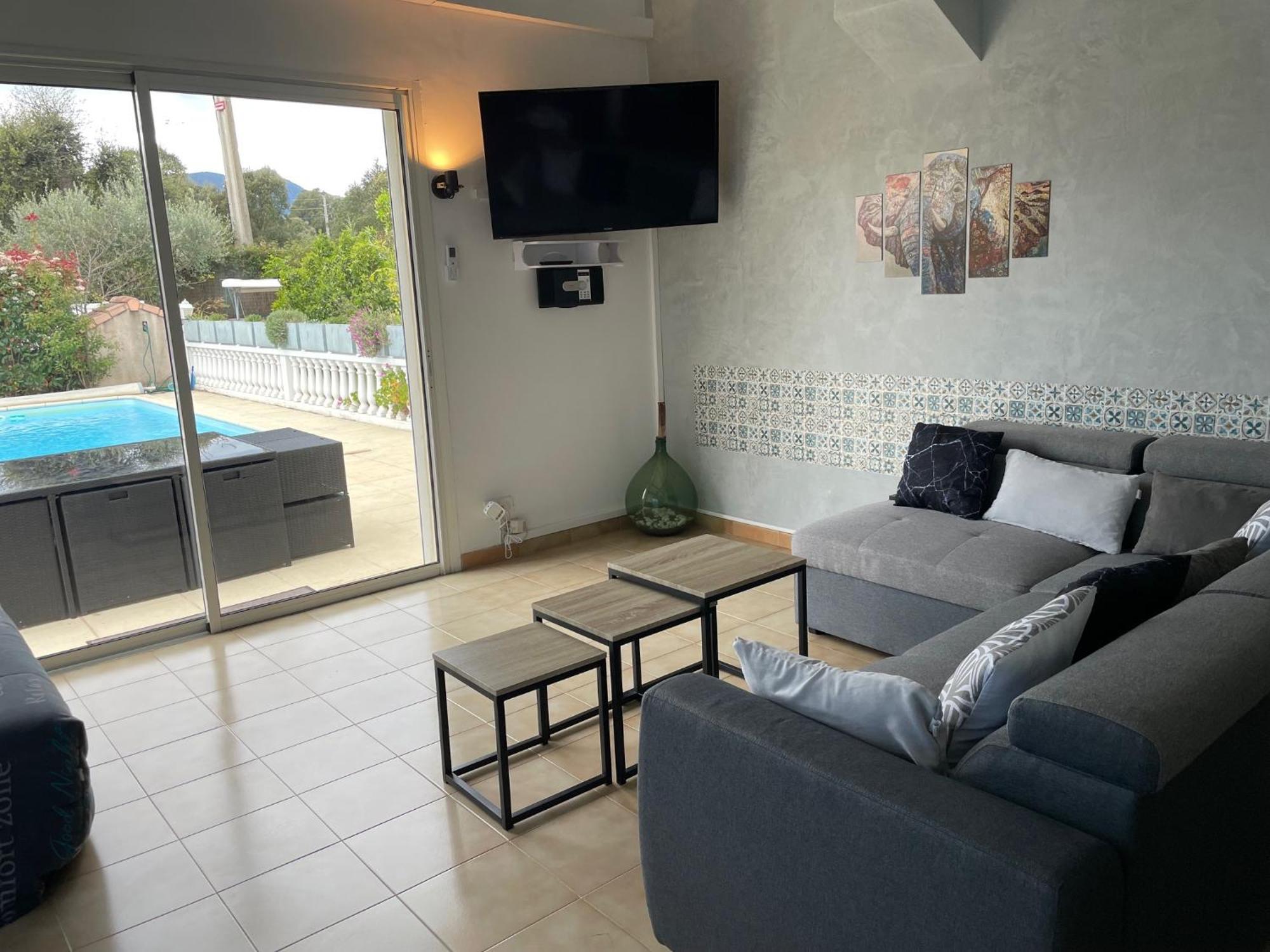 Villa Tous Conforts Avec Piscine Privee Et Acces Plage Сервион Екстериор снимка