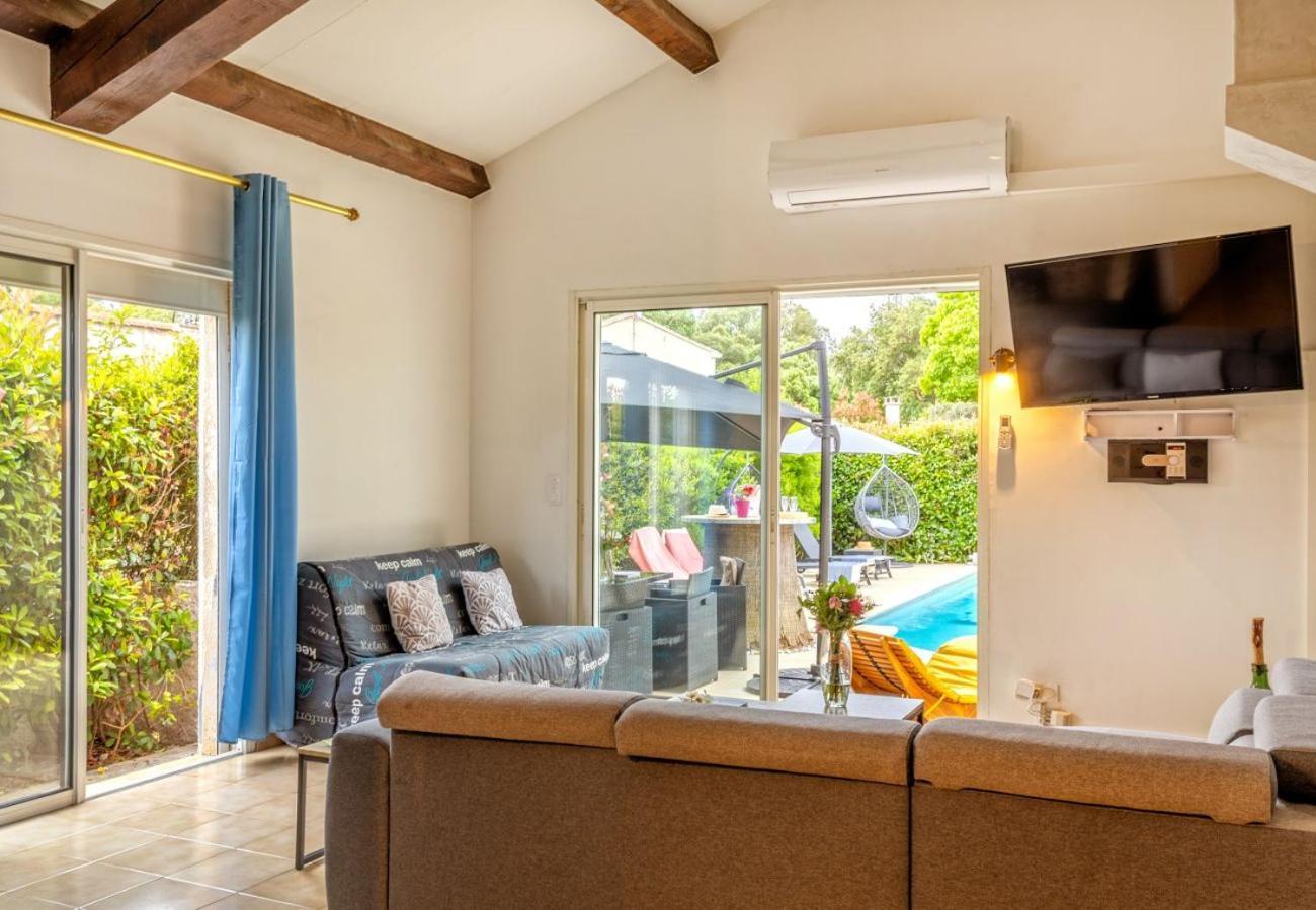 Villa Tous Conforts Avec Piscine Privee Et Acces Plage Сервион Екстериор снимка