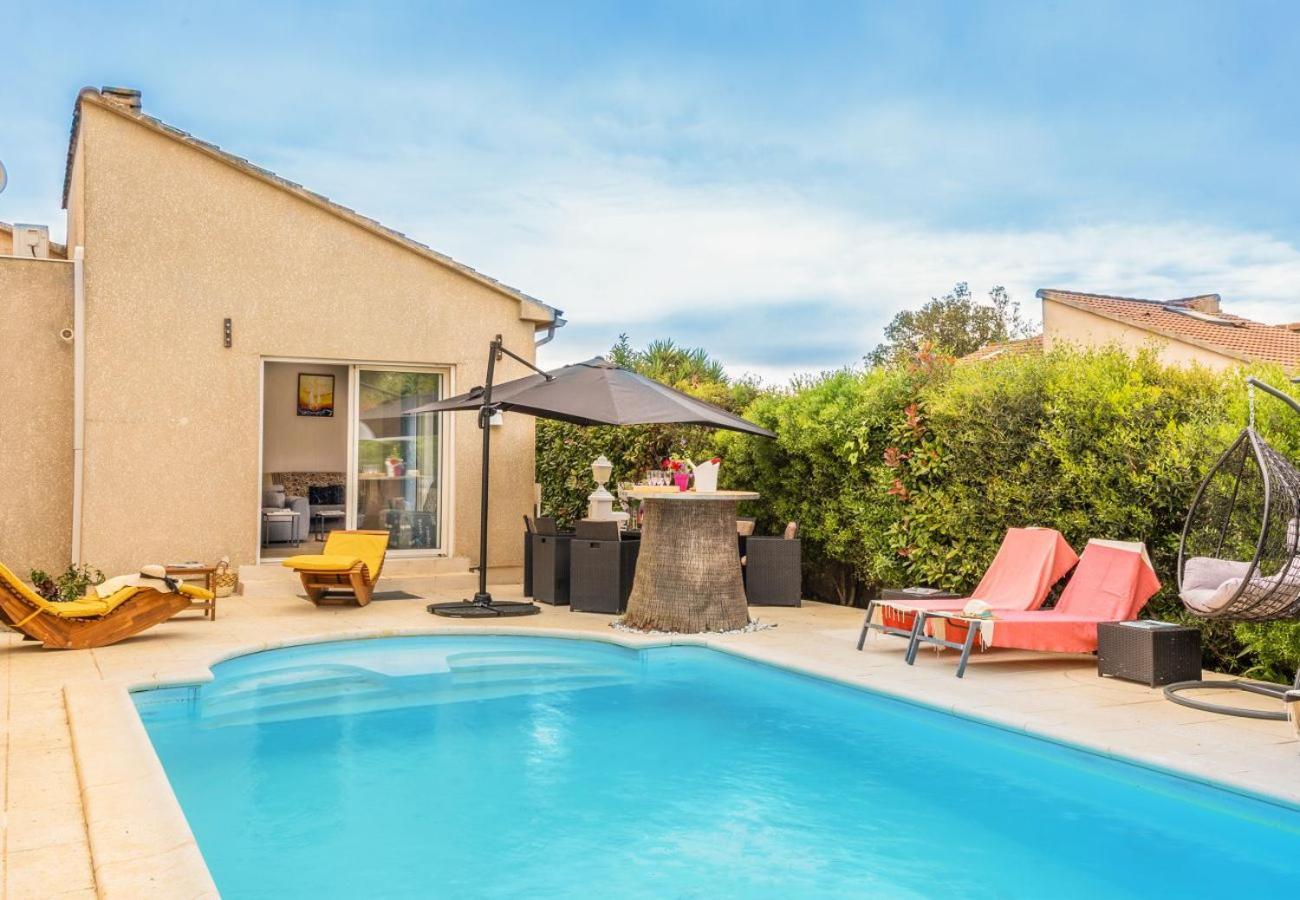 Villa Tous Conforts Avec Piscine Privee Et Acces Plage Сервион Екстериор снимка