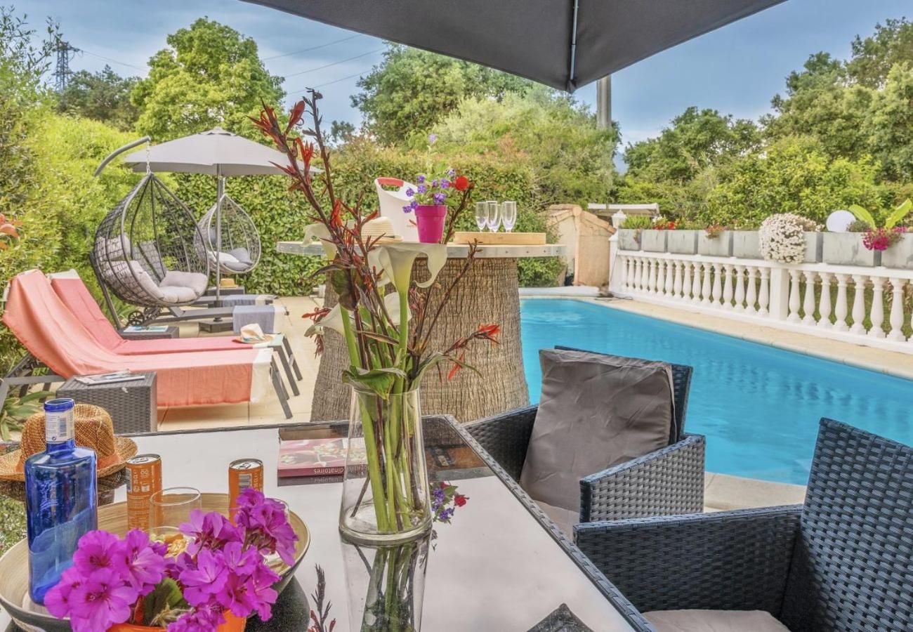 Villa Tous Conforts Avec Piscine Privee Et Acces Plage Сервион Екстериор снимка